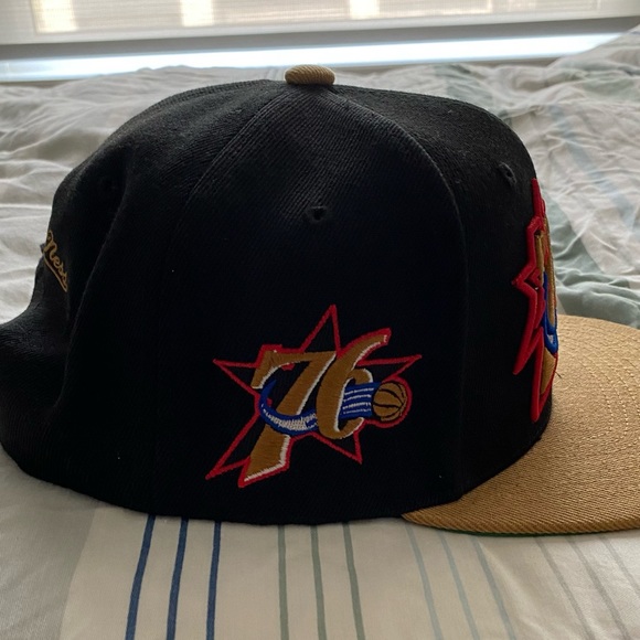 NBA Philadelphia 76ers retro logo SnapBack - Picture 2 of 4